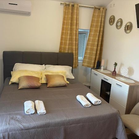 Apartment & Studio Vrdoljak Sveti Anton  Eksteriør billede