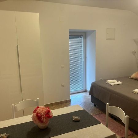 Apartment & Studio Vrdoljak Sveti Anton  Eksteriør billede