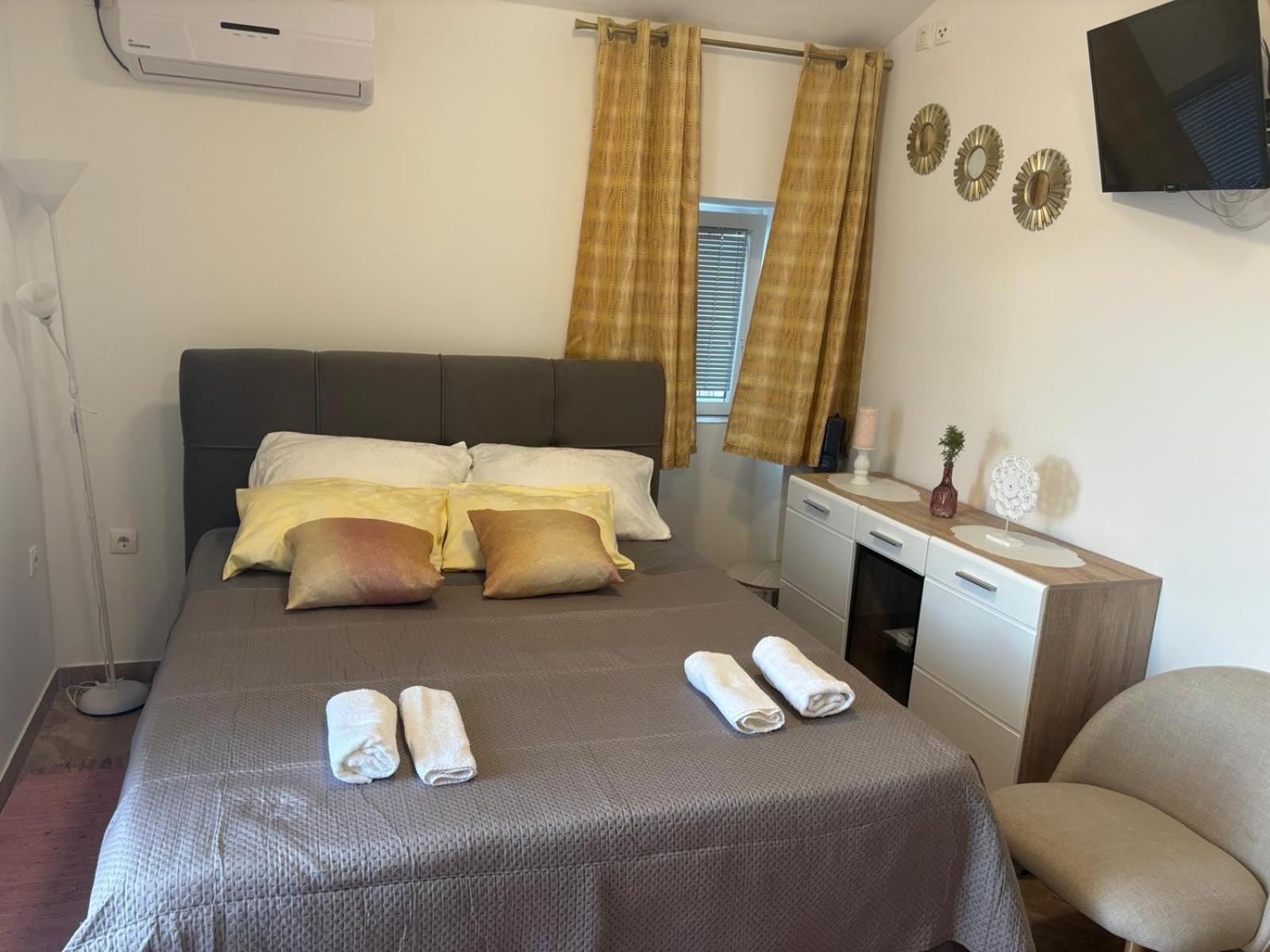 Apartment & Studio Vrdoljak Sveti Anton  Eksteriør billede